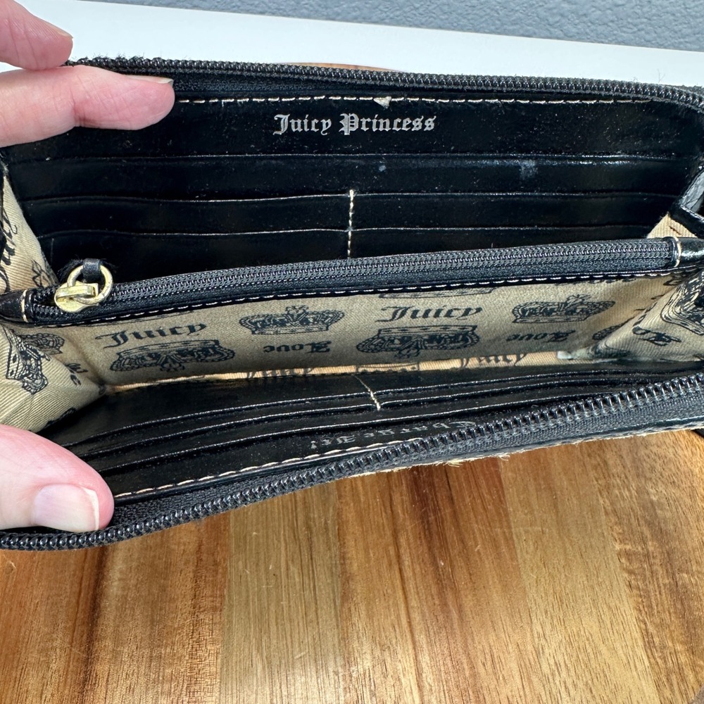VTG Juicy Couture Brown Velour Strawberry Zip Around Wallet Y2K Embroidered Logo - Picture 6 of 9